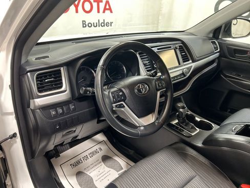 Used 2017 Toyota Highlander Plus image 30