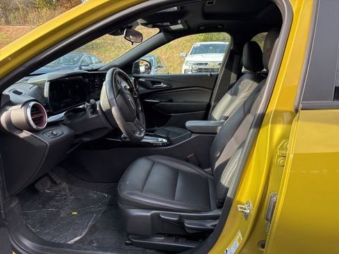 Used 2024 Chevrolet Trax RS w/ Sunroof Package image 20