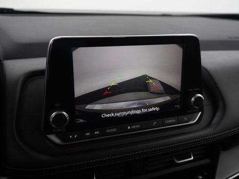 Used 2024 Nissan Rogue SV w/ SV Premium Package image 21