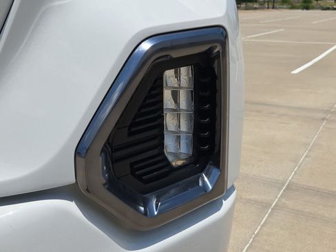 Used 2020 GMC Sierra 1500 AT4 w/ AT4 Premium Package AWD/4WD image 10