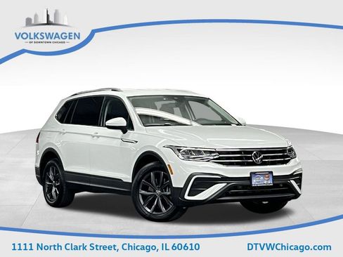 Used 2022 Volkswagen Tiguan SE image 1