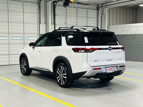 New 2025 Nissan Pathfinder Platinum image 19