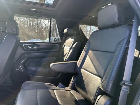 Used 2022 Chevrolet Tahoe Z71 w/ Luxury Package image 19