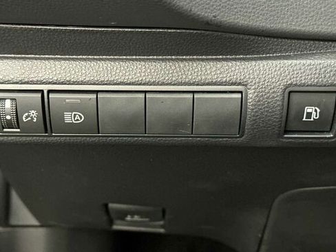 Used 2024 Toyota Corolla LE image 29