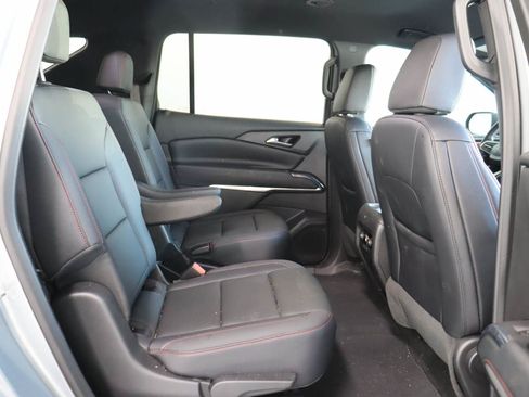 Certified 2025 Chevrolet Traverse Z71 w/ Driver Confidence Package AWD/4WD image 20