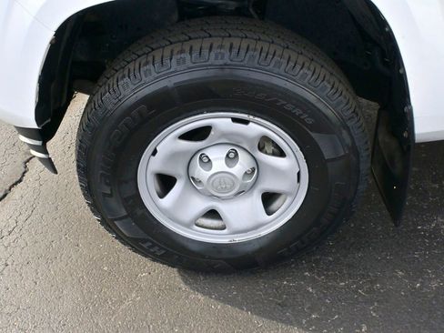 Used 2022 Toyota Tacoma SR image 25