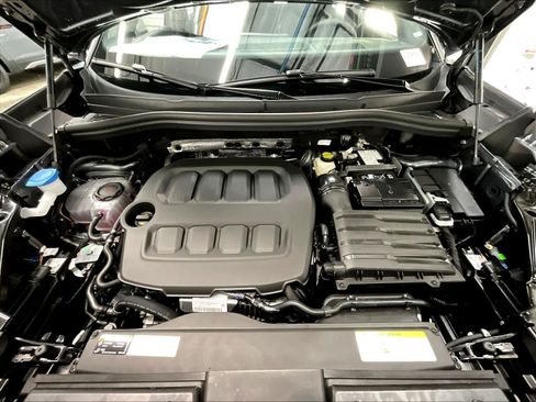 New 2026 Volkswagen Tiguan SE R-Line AWD/4WD image 8