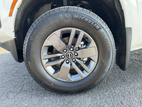 New 2026 Nissan Frontier SV w/ SV Convenience Package image 9