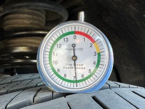 Certified 2025 Chevrolet Blazer RS image 32