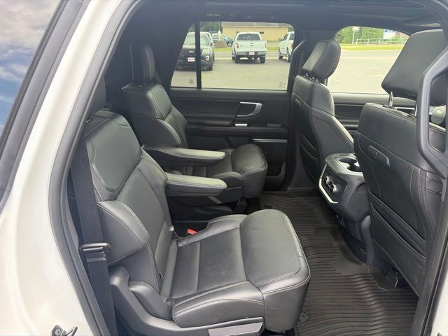 Used 2025 Ford Expedition Max Platinum w/ Stealth Appearance Package AWD/4WD image 25
