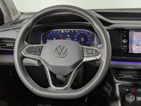 Used 2024 Volkswagen Taos SEL image 33