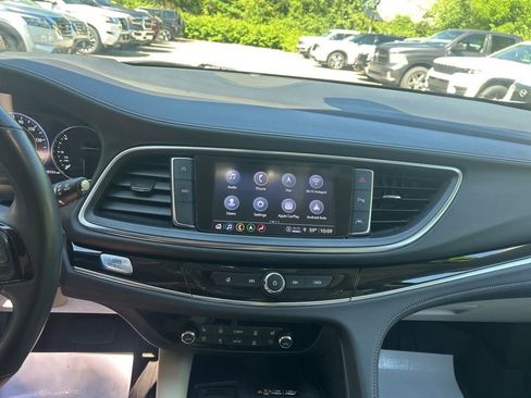 Used 2023 Buick Enclave Avenir AWD/4WD image 18