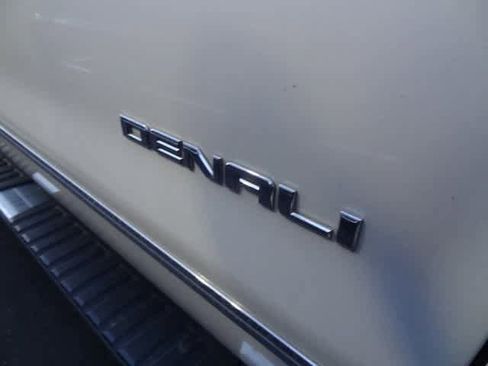 Used 2015 GMC Sierra 1500 Denali w/ Driver Alert Package image 17