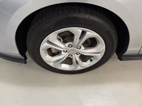 Used 2024 Honda Accord LX image 11