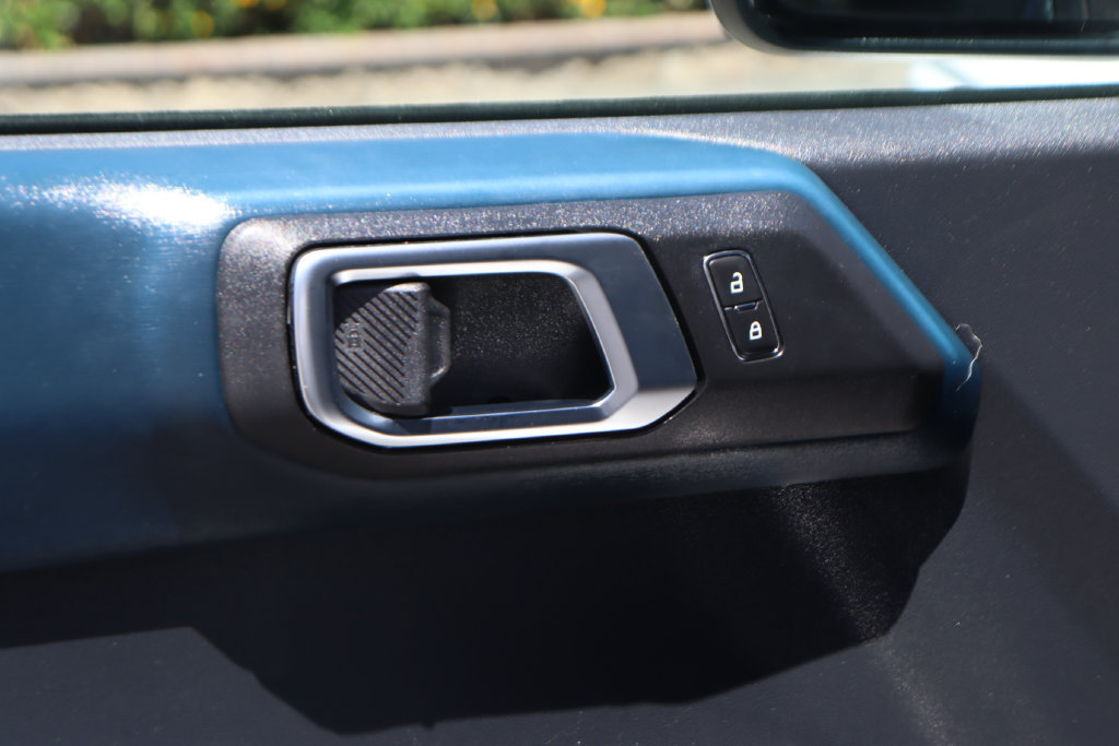 Used 2024 Ford Bronco Outer Banks AWD/4WD image 17