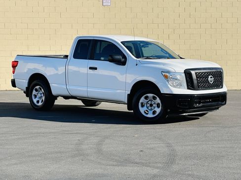 Used 2017 Nissan Titan S AWD/4WD image 2