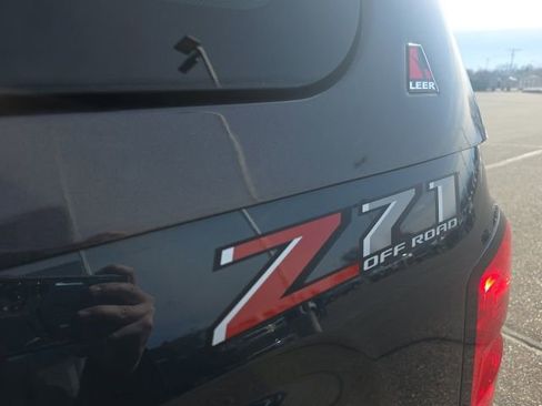 Used 2018 Chevrolet Silverado 1500 LT w/ All Star Edition image 33