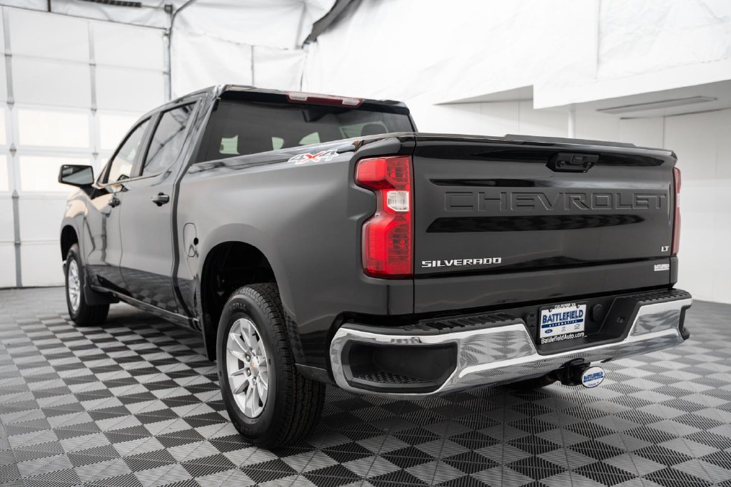 Used 2025 Chevrolet Silverado 1500 LT AWD/4WD image 6