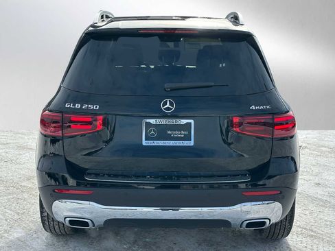 New 2026 Mercedes-Benz GLB 250 4MATIC image 4