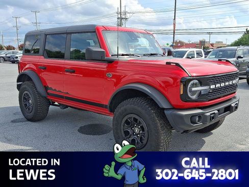 Used 2023 Ford Bronco Wildtrak image 5