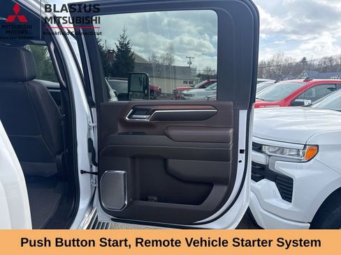 Used 2024 GMC Sierra 2500 Denali w/ Denali Reserve Package AWD/4WD image 19