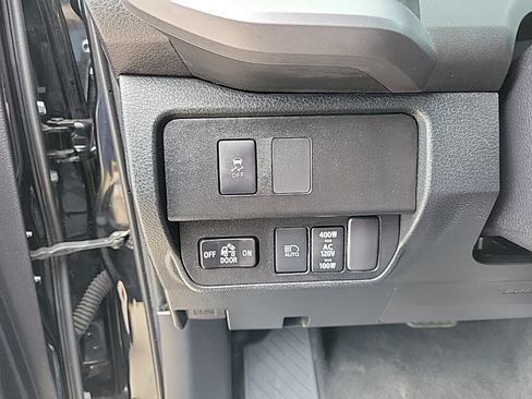 Used 2021 Toyota Tacoma TRD Off-Road AWD/4WD image 25