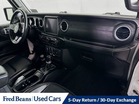 Certified 2022 Jeep Wrangler Unlimited Sahara AWD/4WD image 30