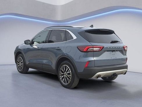 Certified 2025 Ford Escape SE w/ PHEV Premium Package FWD image 4