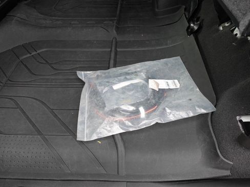 Used 2023 Chevrolet Silverado 2500 LT w/ Snow Plow Prep/Camper Package image 24