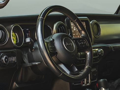 Used 2020 Jeep Wrangler Sport AWD/4WD image 17
