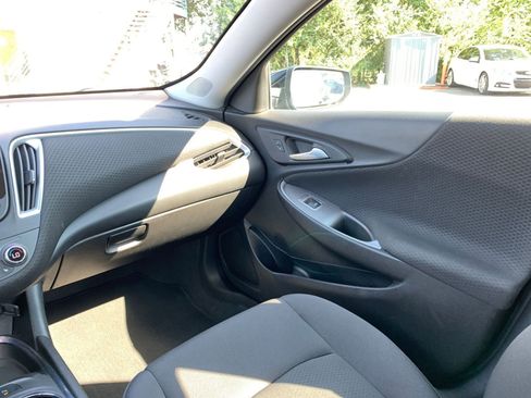 Used 2024 Chevrolet Malibu LT image 35