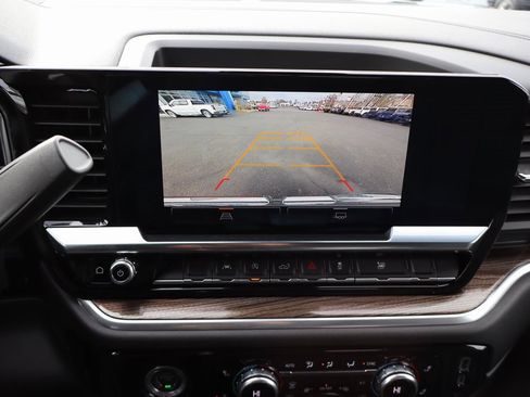 Used 2023 GMC Sierra 1500 Elevation image 9