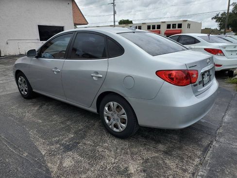Used 2010 Hyundai Elantra GLS FWD image 8