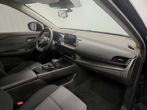 Used 2023 Nissan Rogue SV FWD image 27