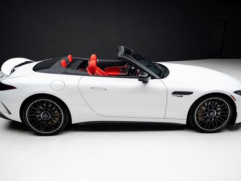 Used 2022 Mercedes-Benz SL 63 AMG 4MATIC image 39