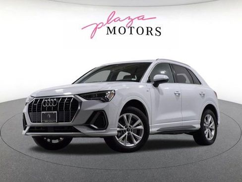 Certified 2025 Audi Q3 2.0T Premium w/ Convenience Package AWD/4WD image 1