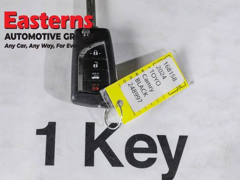 Used 2024 Toyota Camry SE image 24