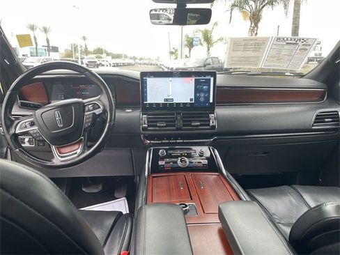 Used 2022 Lincoln Navigator Reserve image 20