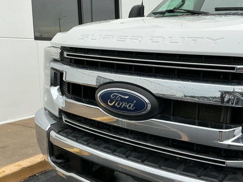 Used 2021 Ford F250 XLT w/ FX4 Off-Road Package AWD/4WD image 35