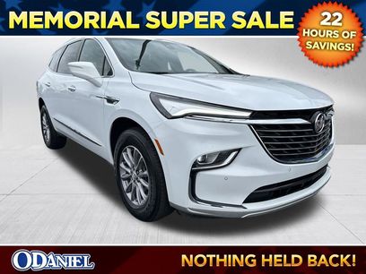 Used 2023 Buick Enclave Essence w/ LPO, Floor Liner Package