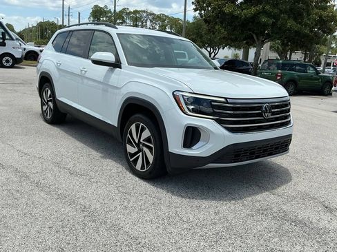 Used 2024 Volkswagen Atlas SE FWD image 17