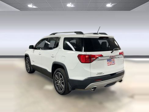 Used 2018 GMC Acadia SLT image 3