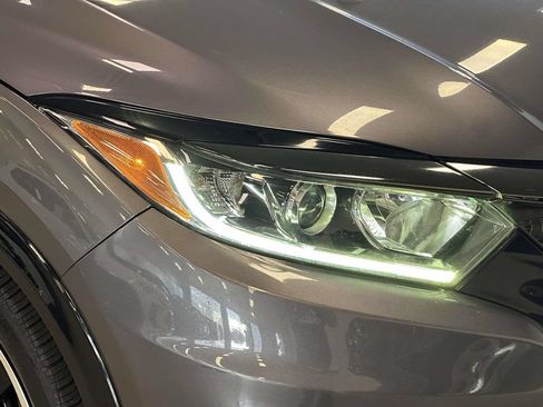 Used 2020 Honda HR-V Sport image 11
