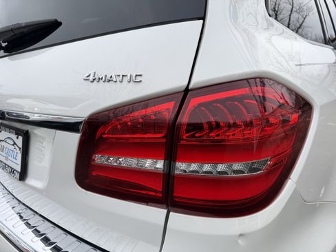 Used 2018 Mercedes-Benz GLS 550 GLS 550 w/ Driver Assistance Package image 18