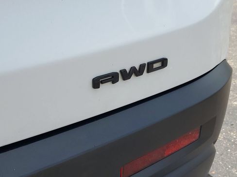 Used 2023 GMC Acadia SLT w/ Elevation Edition AWD/4WD image 37