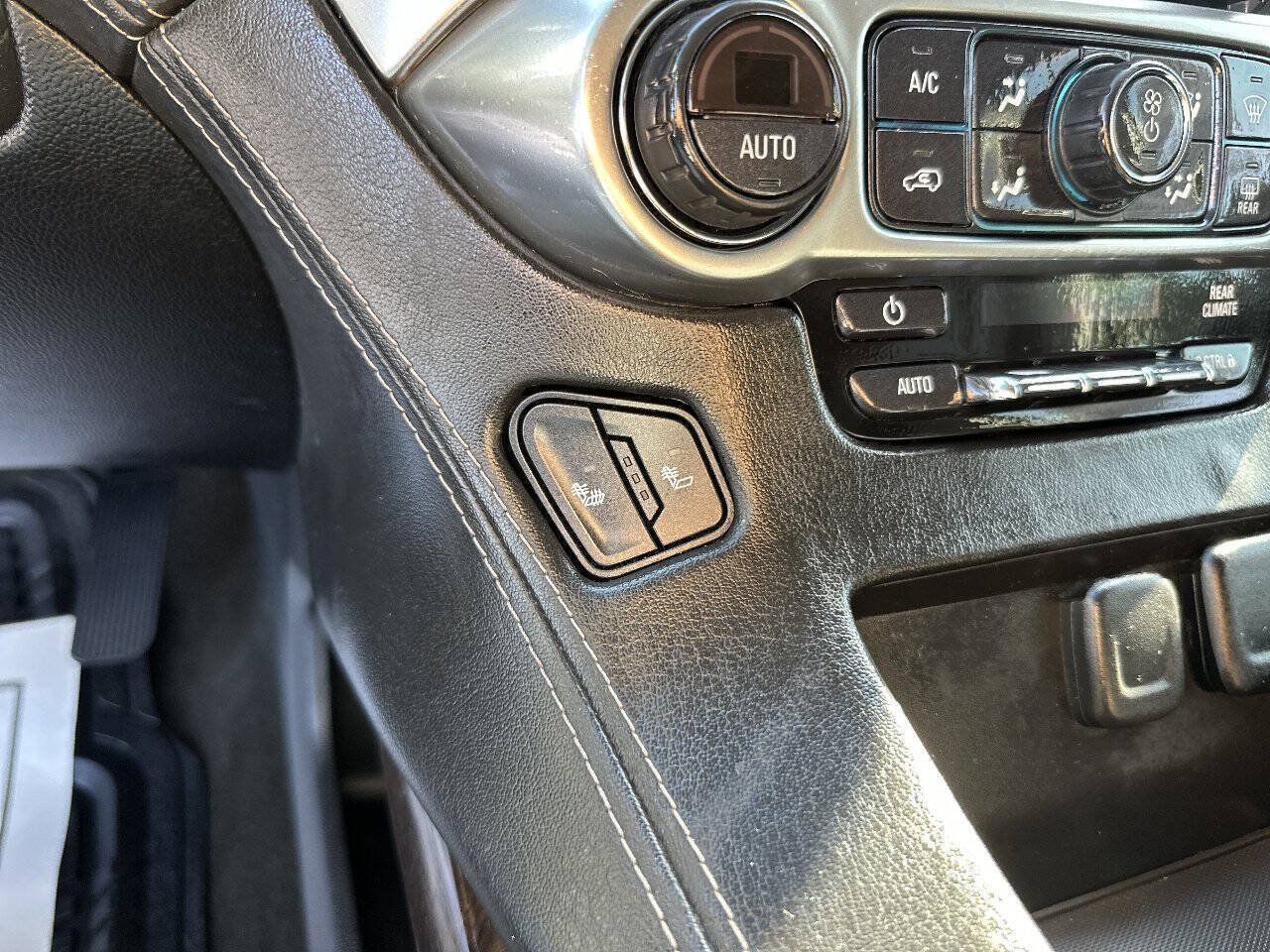 Used 2015 Chevrolet Tahoe LT RWD image 16