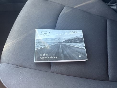 Used 2023 Chevrolet Malibu LT image 32