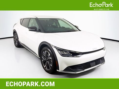 Used 2024 Kia EV6 Light RWD image 1