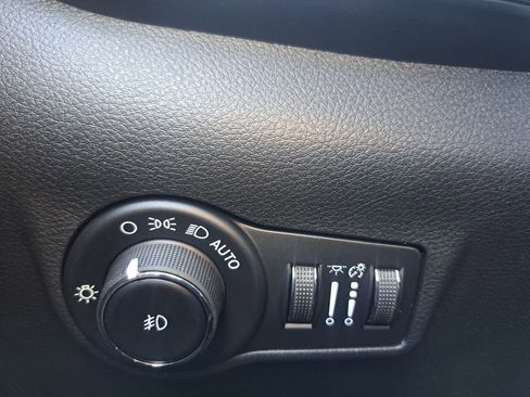 New 2026 Jeep Compass Latitude image 15