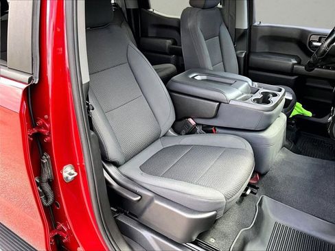 Used 2020 Chevrolet Silverado 1500 Custom w/ Custom Value Package image 9